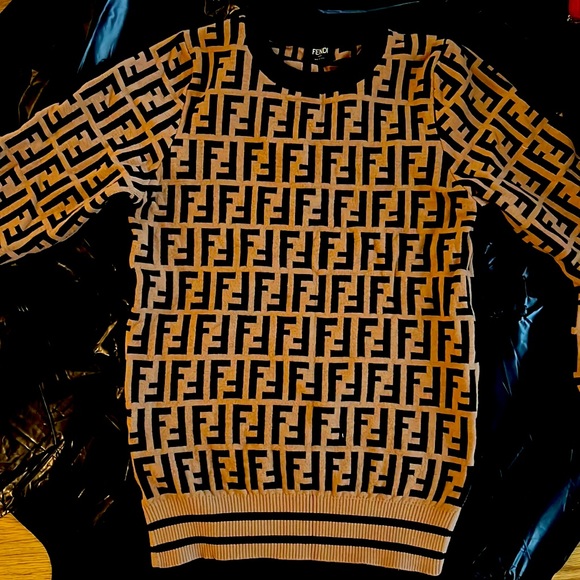 Sweater - Picture 1 of 5